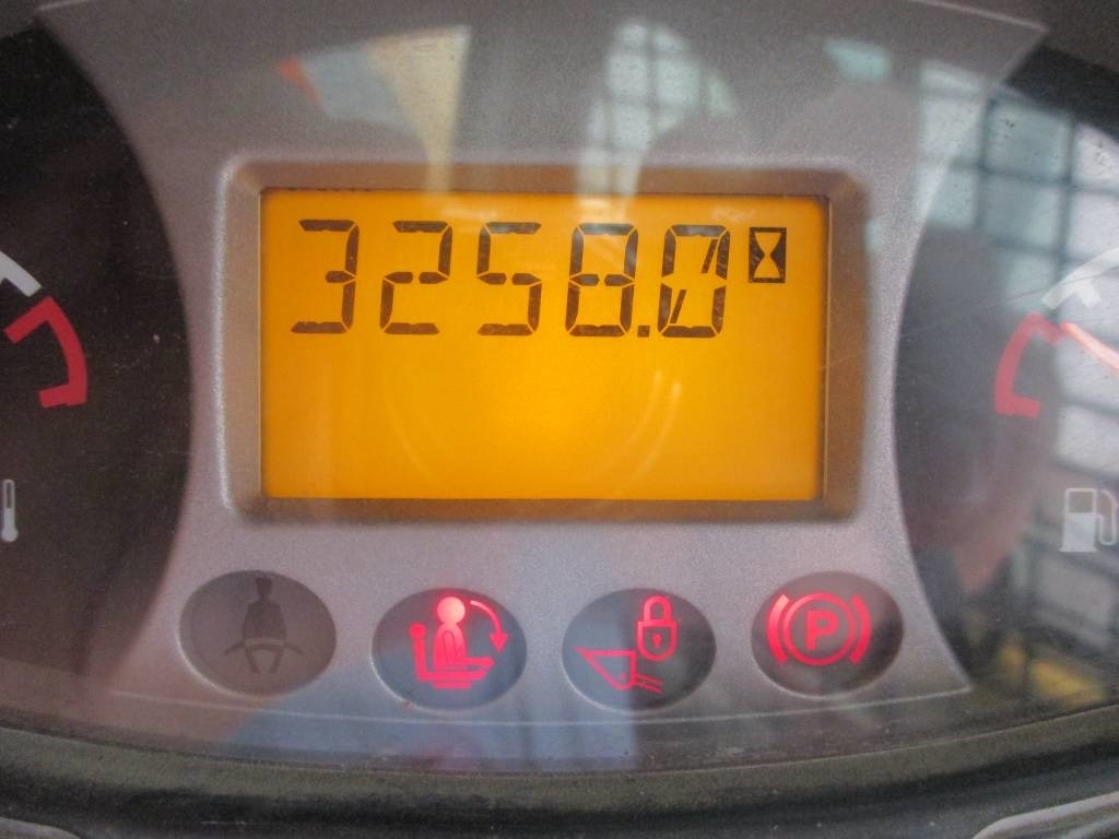 Kompaktiekrāvējs Bobcat S 530: foto 10