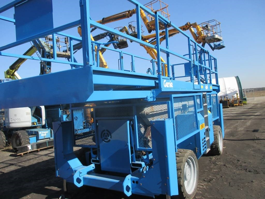 Genie GS 4390 RT - Šķērveida pacēlājs: foto 2 Genie GS 4390 RT - Šķērveida pacēlājs: foto 2