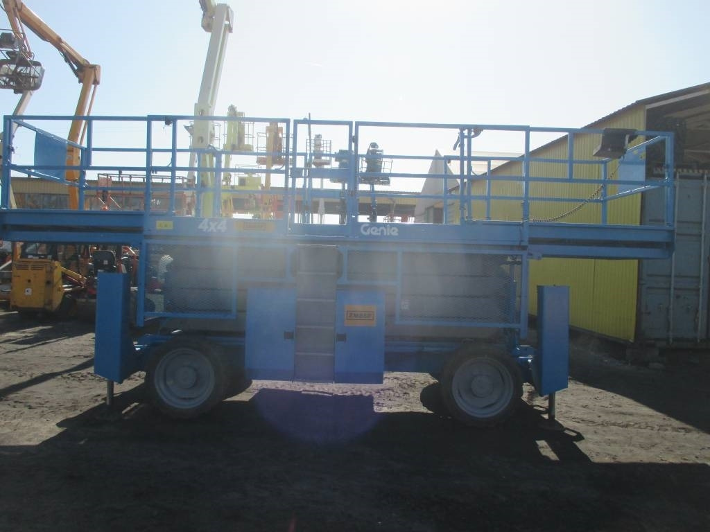 Genie GS 4390 RT - Šķērveida pacēlājs: foto 5 Genie GS 4390 RT - Šķērveida pacēlājs: foto 5
