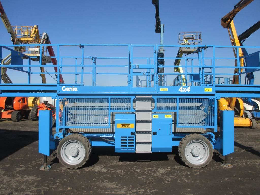 Genie GS 4390 RT - Šķērveida pacēlājs: foto 1 Genie GS 4390 RT - Šķērveida pacēlājs: foto 1