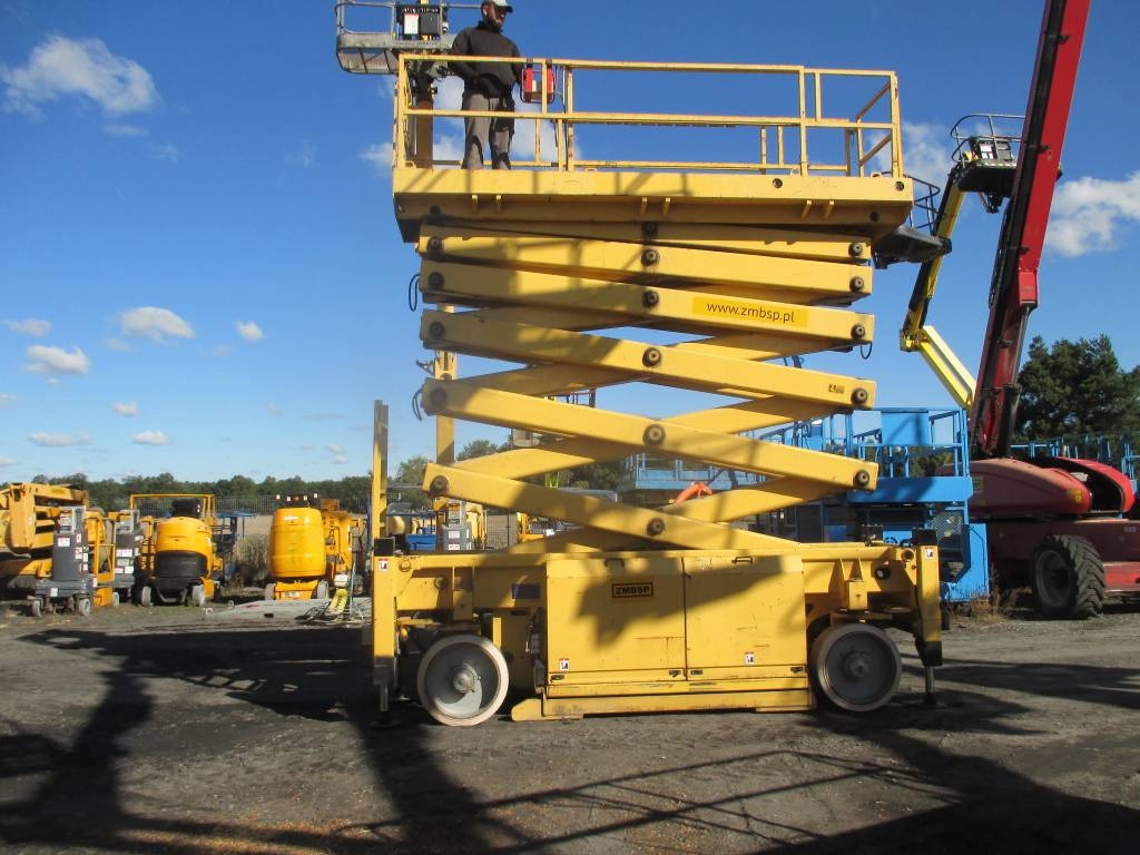 HAB S225-12E4WD - Šķērveida pacēlājs: foto 1 HAB S225-12E4WD - Šķērveida pacēlājs: foto 1