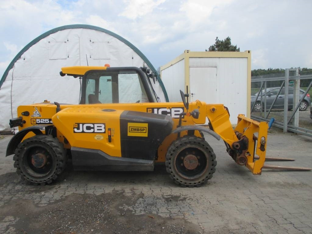 JCB 525-60 - Teleskopiskais iekrāvējs: foto 2 JCB 525-60 - Teleskopiskais iekrāvējs: foto 2