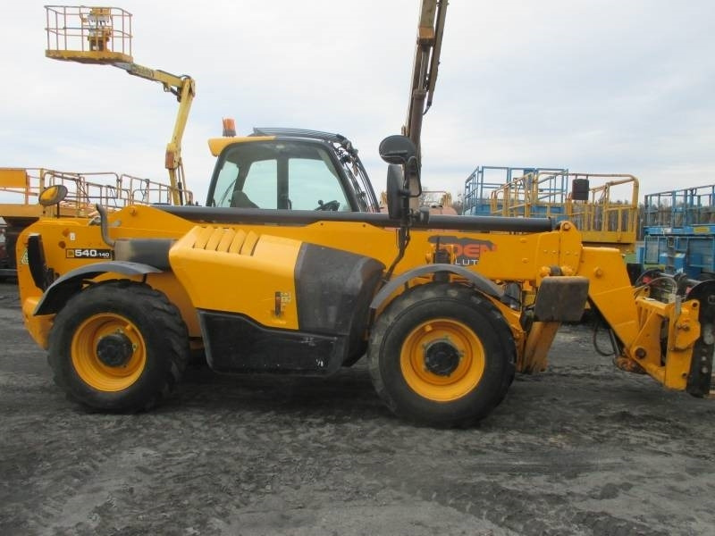 JCB 540-140 - Teleskopiskais iekrāvējs: foto 2 JCB 540-140 - Teleskopiskais iekrāvējs: foto 2