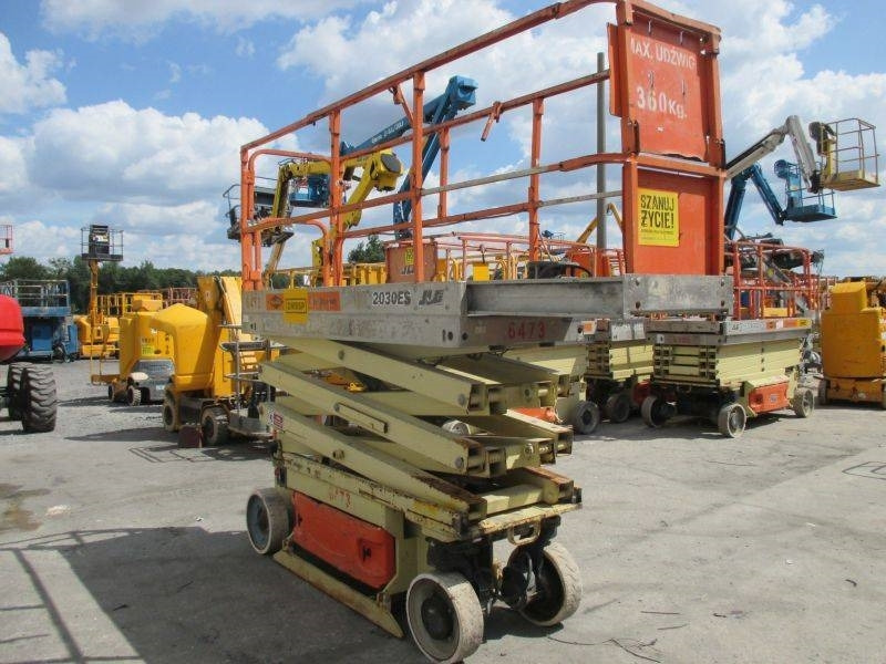 JLG 2030 ES - Šķērveida pacēlājs: foto 2 JLG 2030 ES - Šķērveida pacēlājs: foto 2