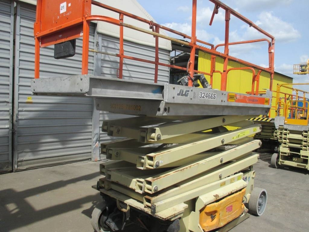 JLG 3246 ES - Šķērveida pacēlājs: foto 2 JLG 3246 ES - Šķērveida pacēlājs: foto 2