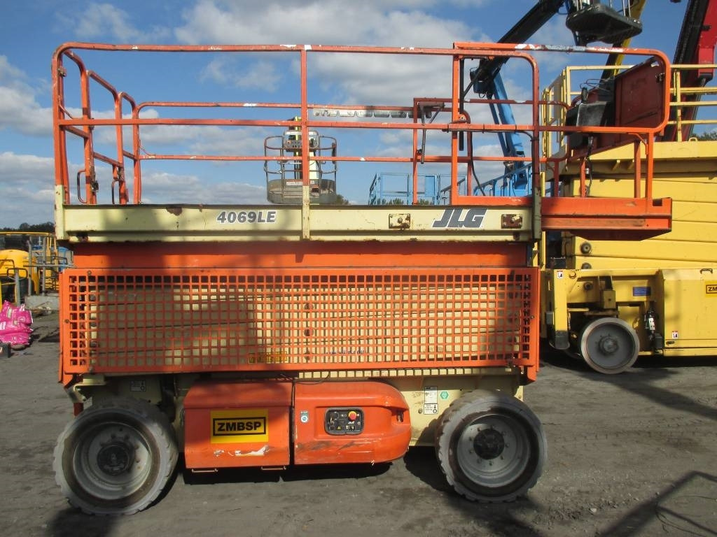 JLG 4069 LE - Šķērveida pacēlājs: foto 2 JLG 4069 LE - Šķērveida pacēlājs: foto 2