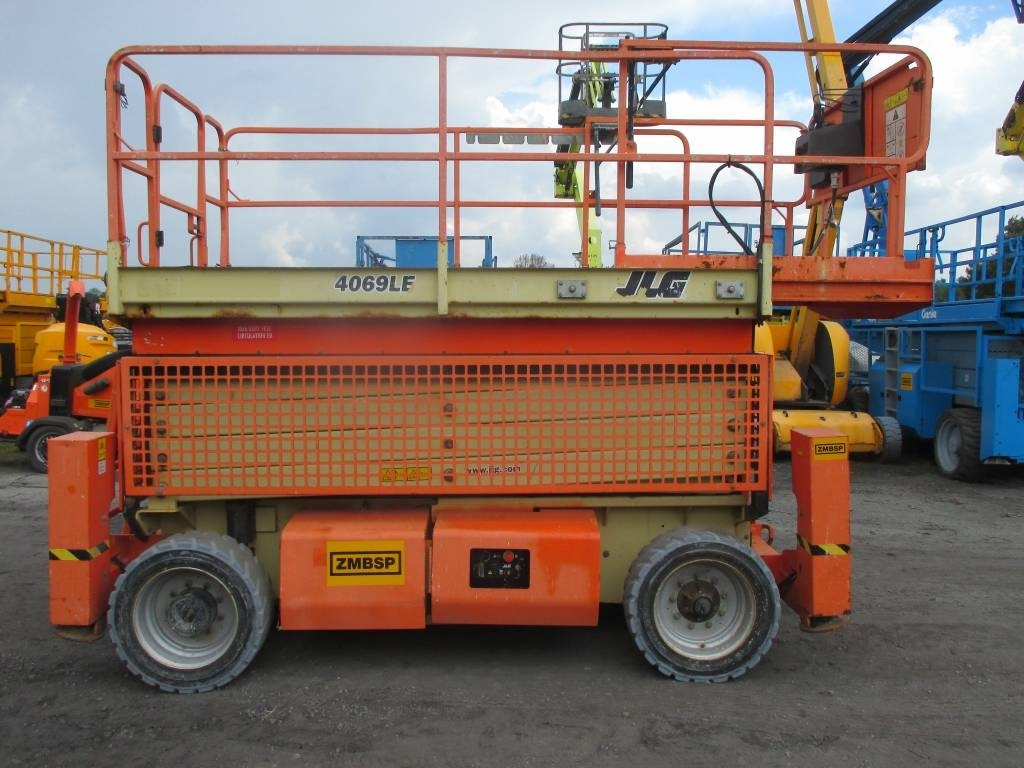 JLG 4069 LE - Šķērveida pacēlājs: foto 2 JLG 4069 LE - Šķērveida pacēlājs: foto 2
