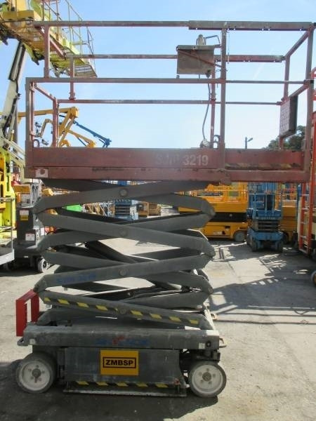 SkyJack SJ III 3219 - Šķērveida pacēlājs: foto 5 SkyJack SJ III 3219 - Šķērveida pacēlājs: foto 5