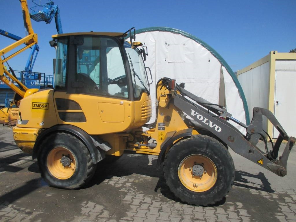 Volvo L 25 F - Riteņu iekrāvējs: foto 1 Volvo L 25 F - Riteņu iekrāvējs: foto 1