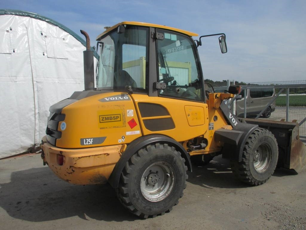 Volvo L 25 F - Riteņu iekrāvējs: foto 2 Volvo L 25 F - Riteņu iekrāvējs: foto 2