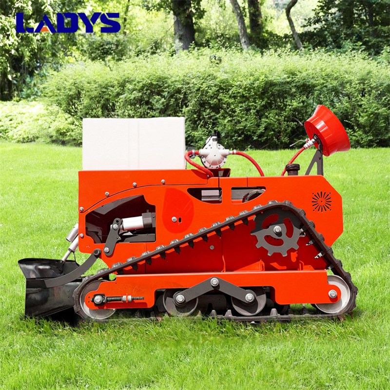 LADYS LD1000 Multi-function remote control lawn mower Track crawler gasoline gas All-terrain Agricultural Sprayers Pesticide spraying lawn mower for sale - Zāles pļāvējs: foto 3 LADYS LD1000 Multi-function remote control lawn mower Track crawler gasoline gas All-terrain Agricultural Sprayers Pesticide spraying lawn mower for sale - Zāles pļāvējs: foto 3