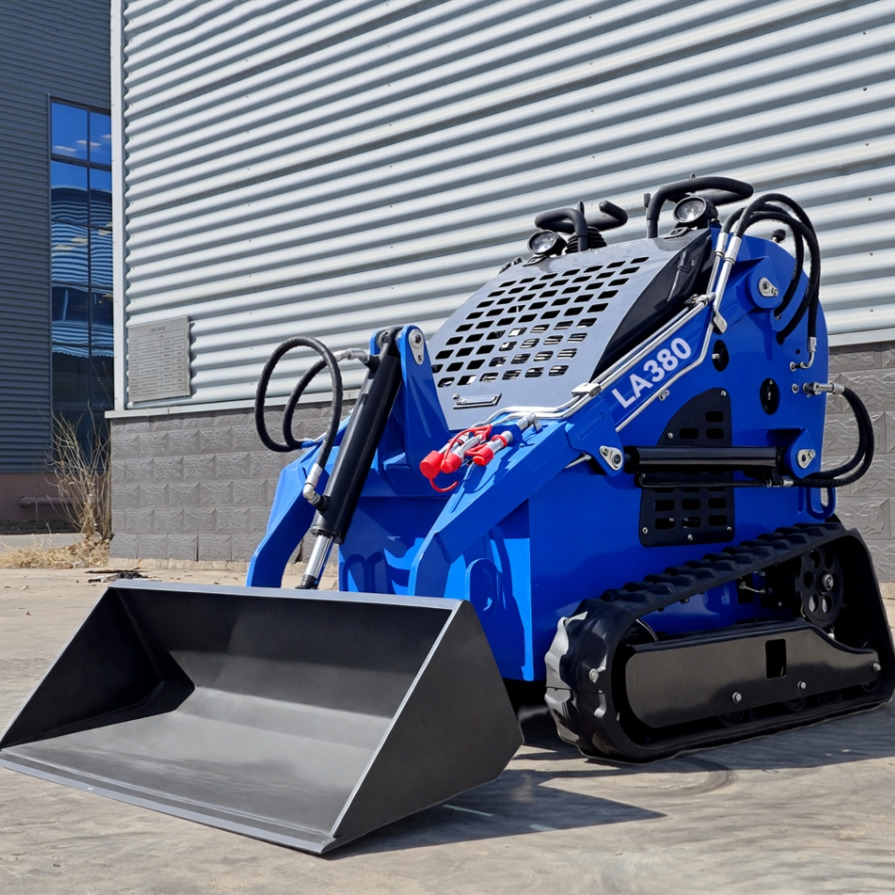 LEZUM LA380 Mini Skid Steer Loader Compact Track Diesel Cheap Mini Skid Steer Loader For Sale With Mini Skid Steer Attachments 4 In 1 Bucket - Kompaktiekrāvējs: foto 1 LEZUM LA380 Mini Skid Steer Loader Compact Track Diesel Cheap Mini Skid Steer Loader For Sale With Mini Skid Steer Attachments 4 In 1 Bucket - Kompaktiekrāvējs: foto 1