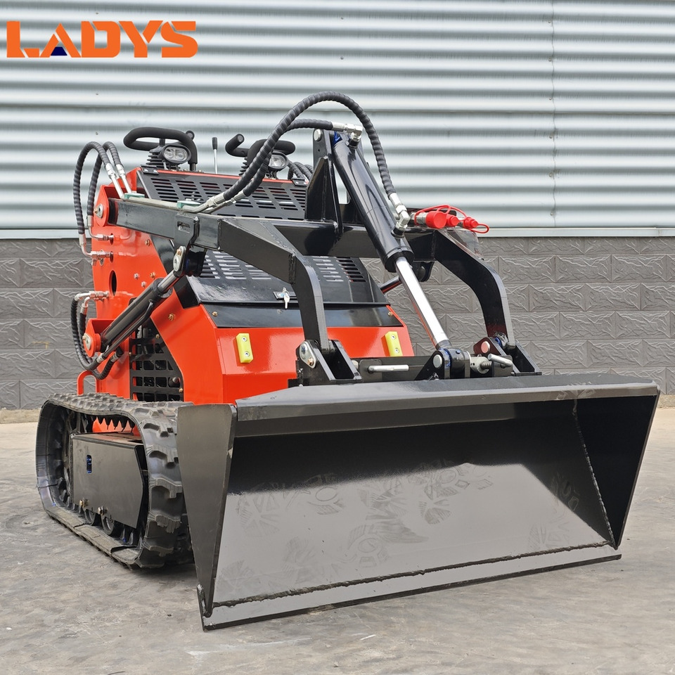 LADYS Free Shipping Mini Skid Steer Loader Compact Track Electric/Diesel Chinese Mini Skid Steer Loader For Sale With Mini Skid Steer Attachments 4 In 1 Bucket - Kompaktiekrāvējs: foto 4 LADYS Free Shipping Mini Skid Steer Loader Compact Track Electric/Diesel Chinese Mini Skid Steer Loader For Sale With Mini Skid Steer Attachments 4 In 1 Bucket - Kompaktiekrāvējs: foto 4