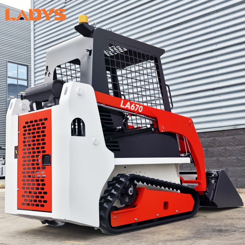 LADYS LA670 Mini Small Skid Steer Loader Compact Track Diesel Mini Skid Steer Loader For Sale With Small Mini Skid Steer Attachments 4 In 1 Bucket - Kompaktiekrāvējs: foto 5 LADYS LA670 Mini Small Skid Steer Loader Compact Track Diesel Mini Skid Steer Loader For Sale With Small Mini Skid Steer Attachments 4 In 1 Bucket - Kompaktiekrāvējs: foto 5