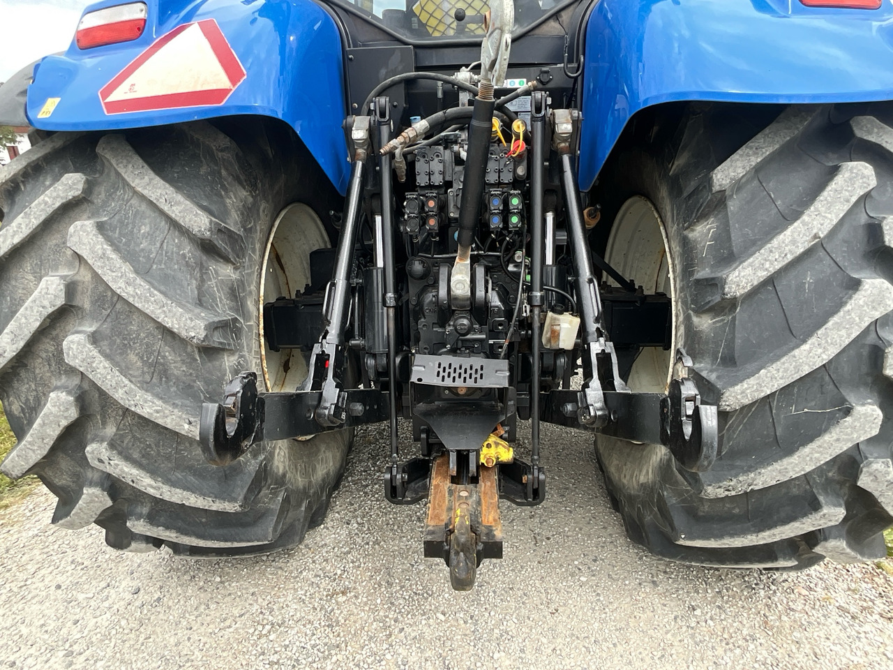 NEW HOLLAND T7 245 - Traktors: foto 5 NEW HOLLAND T7 245 - Traktors: foto 5