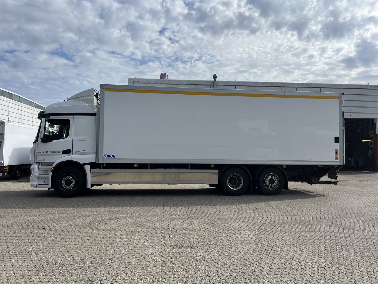 MERCEDES-BENZ Actros 2540 - Kravas automašīna refrižerators: foto 1 MERCEDES-BENZ Actros 2540 - Kravas automašīna refrižerators: foto 1
