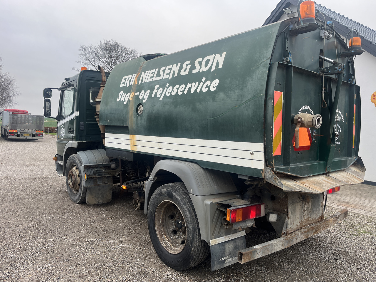 Mercedes Benz Atego - Ielu tīrīšanas mašīna: foto 4 Mercedes Benz Atego - Ielu tīrīšanas mašīna: foto 4