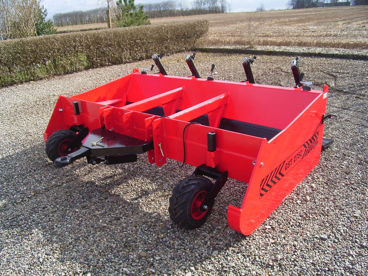 Jaunā Skrēperis GST  1500-3000  Gravel Road leveler box laying of gravel  for trucks and tractor: foto 6