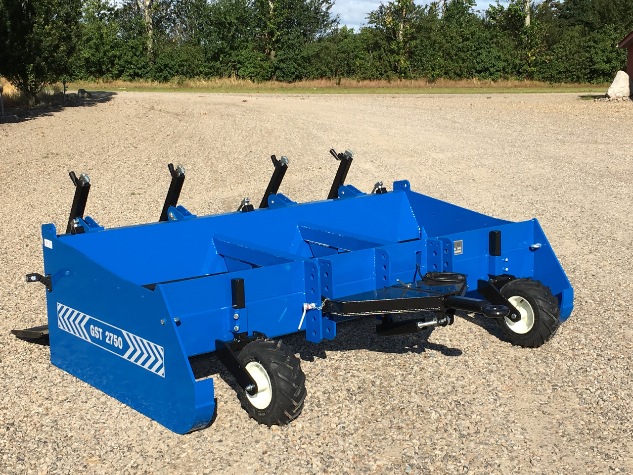 GST 1500-3000 Gravel Road leveler box laying of gravel for trucks and tractor - Skrēperis: foto 3 GST 1500-3000 Gravel Road leveler box laying of gravel for trucks and tractor - Skrēperis: foto 3