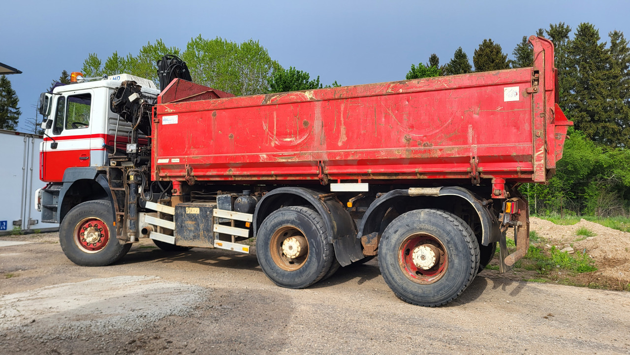MAN 33.414 6X6 HIAB 102 33.414 - Kravas automašīna pašizgāzējs: foto 2 MAN 33.414 6X6 HIAB 102 33.414 - Kravas automašīna pašizgāzējs: foto 2
