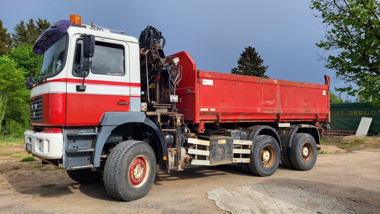 MAN 33.414 6X6 HIAB 102 33.414 - Kravas automašīna pašizgāzējs: foto 1 MAN 33.414 6X6 HIAB 102 33.414 - Kravas automašīna pašizgāzējs: foto 1