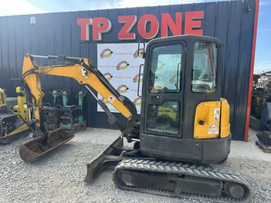 Mini-ekskavators Bobcat E35 Cabine à 20500 € HT: foto 8