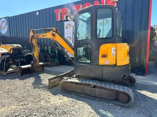 Bobcat E35 Cabine à 22500 € HT - Mini-ekskavators: foto 4 Bobcat E35 Cabine à 22500 € HT - Mini-ekskavators: foto 4