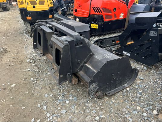 Broyeur forestier MBI pour chargeur - 3900€ NET - Meža mulčeris: foto 1 Broyeur forestier MBI pour chargeur - 3900€ NET - Meža mulčeris: foto 1