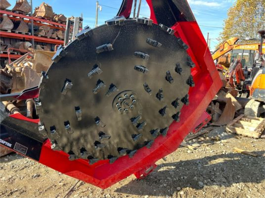 Broyeur forestier pour minichargeur - Meža mulčeris: foto 5 Broyeur forestier pour minichargeur - Meža mulčeris: foto 5