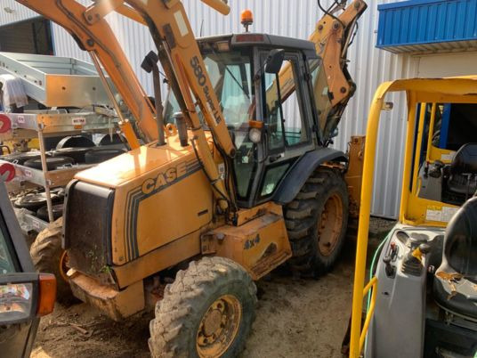 Case 580 SUPER LE Ride Control - Ekskavators-iekrāvējs: foto 4 Case 580 SUPER LE Ride Control - Ekskavators-iekrāvējs: foto 4