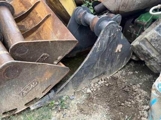 Godet Morin M4 - Ekskavatora kauss: foto 1 Godet Morin M4 - Ekskavatora kauss: foto 1