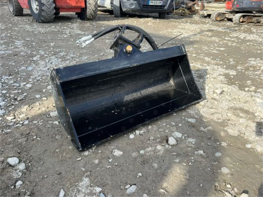 Godet de curage inclinable en 800 mm pour micro pelle - Kauss: foto 2 Godet de curage inclinable en 800 mm pour micro pelle - Kauss: foto 2