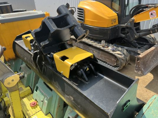 Godet de curage inclinable pour pelle 6T - 9T - Kauss: foto 4 Godet de curage inclinable pour pelle 6T - 9T - Kauss: foto 4
