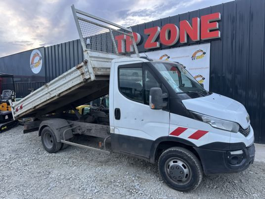 Interior photo 1: Komercauto pašizgāzējs Iveco 35-130 Benne