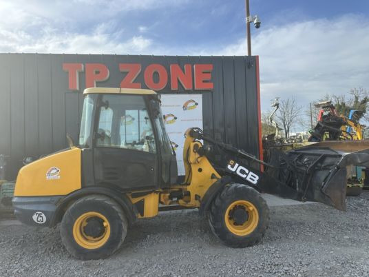 JCB 406 à 23500 € HT - Mini iekrāvējs: foto 1 JCB 406 à 23500 € HT - Mini iekrāvējs: foto 1