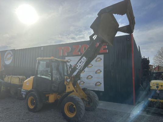 JCB 406 à 23500 € HT - Mini iekrāvējs: foto 3 JCB 406 à 23500 € HT - Mini iekrāvējs: foto 3