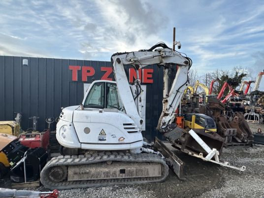 Mecalac 714MC à 29 900 € HT - Kāpurķēžu ekskavators: foto 3 Mecalac 714MC à 29 900 € HT - Kāpurķēžu ekskavators: foto 3