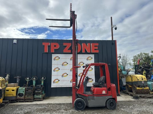 Nissan CHARIOT DIESEL 1T5 à 10500 € HT - Dīzeļiekrāvējs: foto 2 Nissan CHARIOT DIESEL 1T5 à 10500 € HT - Dīzeļiekrāvējs: foto 2