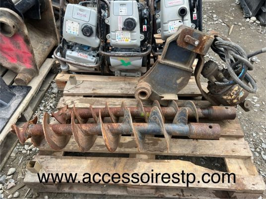 Tariere hydraulique pour pelle 2T5 à 3T5 - Zemes urbis: foto 1 Tariere hydraulique pour pelle 2T5 à 3T5 - Zemes urbis: foto 1