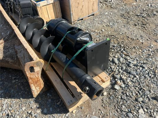 Tariere hydraulique pour pelle de 14T à 20T - Zemes urbis: foto 4 Tariere hydraulique pour pelle de 14T à 20T - Zemes urbis: foto 4