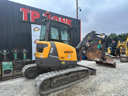 Volvo ECR50 D à 28900 € HT - Mini-ekskavators: foto 1 Volvo ECR50 D à 28900 € HT - Mini-ekskavators: foto 1