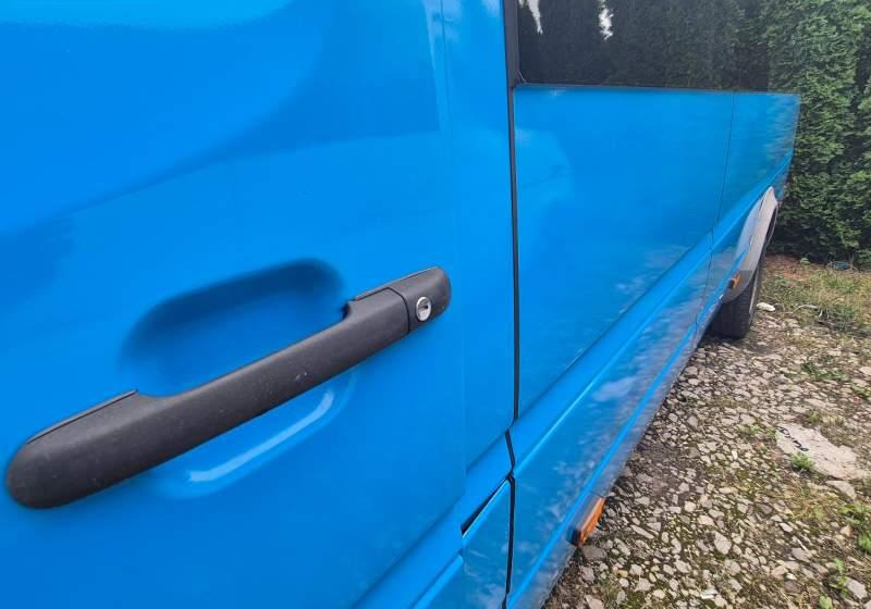 Mercedes-Benz Sprinter 413 CDI 20+6 - Mikroautobuss, Pasažieru furgons: foto 4 Mercedes-Benz Sprinter 413 CDI 20+6 - Mikroautobuss, Pasažieru furgons: foto 4