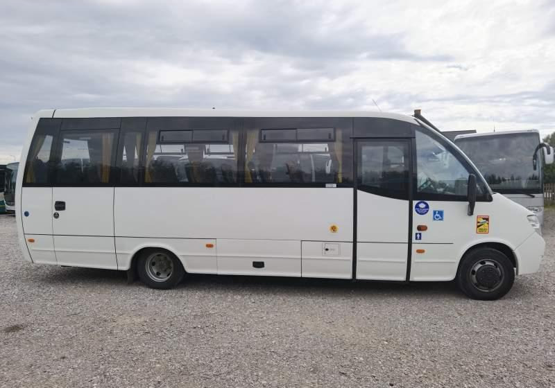 Mercedes-Benz WING VARIO 34 euro 5 *klimatyzacja*webasto*winda - Piepilsētas autobuss: foto 3 Mercedes-Benz WING VARIO 34 euro 5 *klimatyzacja*webasto*winda - Piepilsētas autobuss: foto 3
