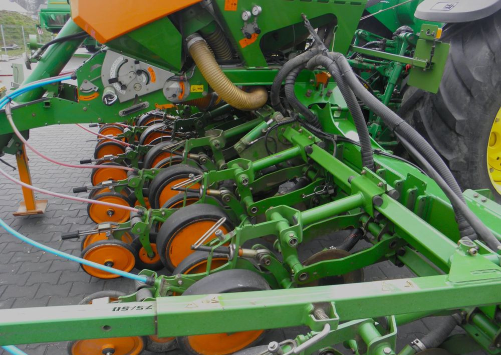 Amazone EDX 6000-2C Xpress 8 rzedowy, Nie Malowany, Stan Bardzo Dobry - Sējmašīna: foto 3 Amazone EDX 6000-2C Xpress 8 rzedowy, Nie Malowany, Stan Bardzo Dobry - Sējmašīna: foto 3