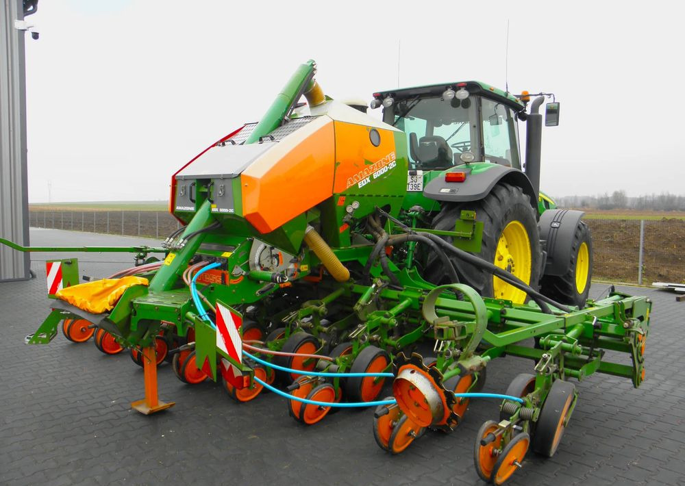 Amazone EDX 6000-2C Xpress 8 rzedowy, Nie Malowany, Stan Bardzo Dobry - Sējmašīna: foto 1 Amazone EDX 6000-2C Xpress 8 rzedowy, Nie Malowany, Stan Bardzo Dobry - Sējmašīna: foto 1