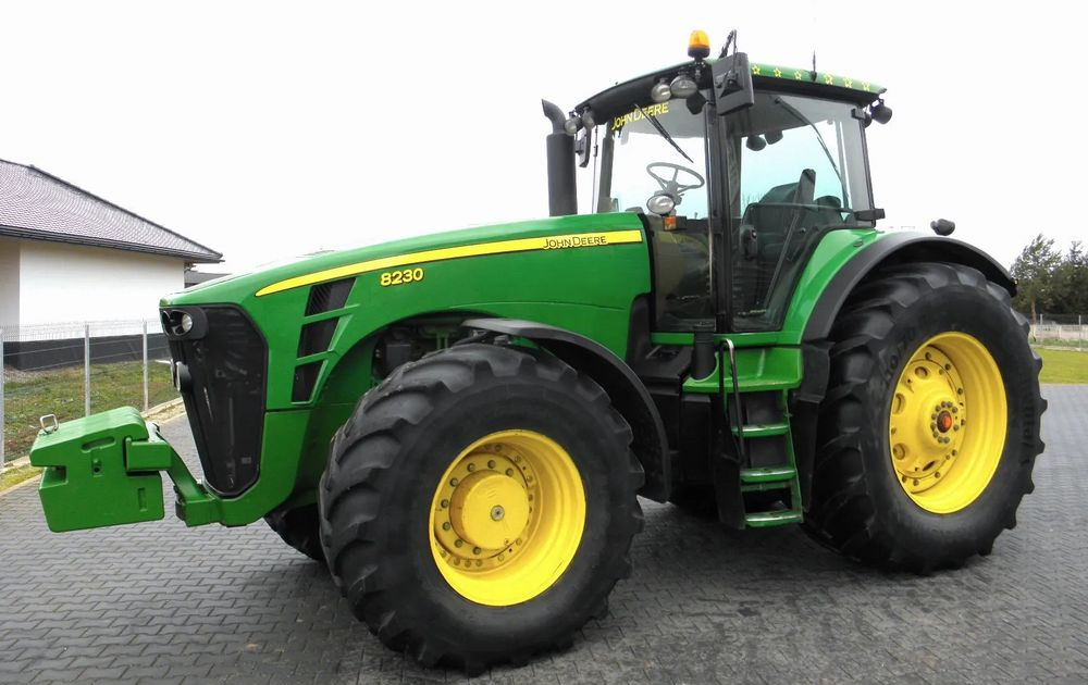 John Deere 8230 2009 Rok POWERSHIFT, Nie Malowany, Stan Bardzo Dobry - Traktors: foto 2 John Deere 8230 2009 Rok POWERSHIFT, Nie Malowany, Stan Bardzo Dobry - Traktors: foto 2