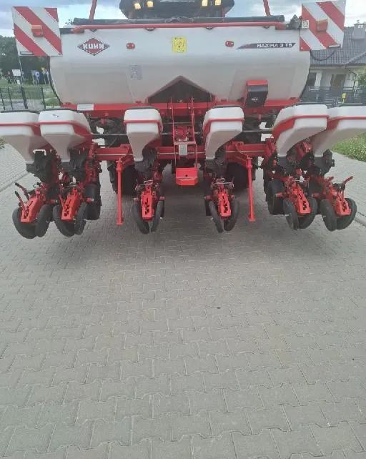Kuhn Maxima 3 TS 2021 Rok , Stan Idealny - Sējmašīna: foto 2 Kuhn Maxima 3 TS 2021 Rok , Stan Idealny - Sējmašīna: foto 2