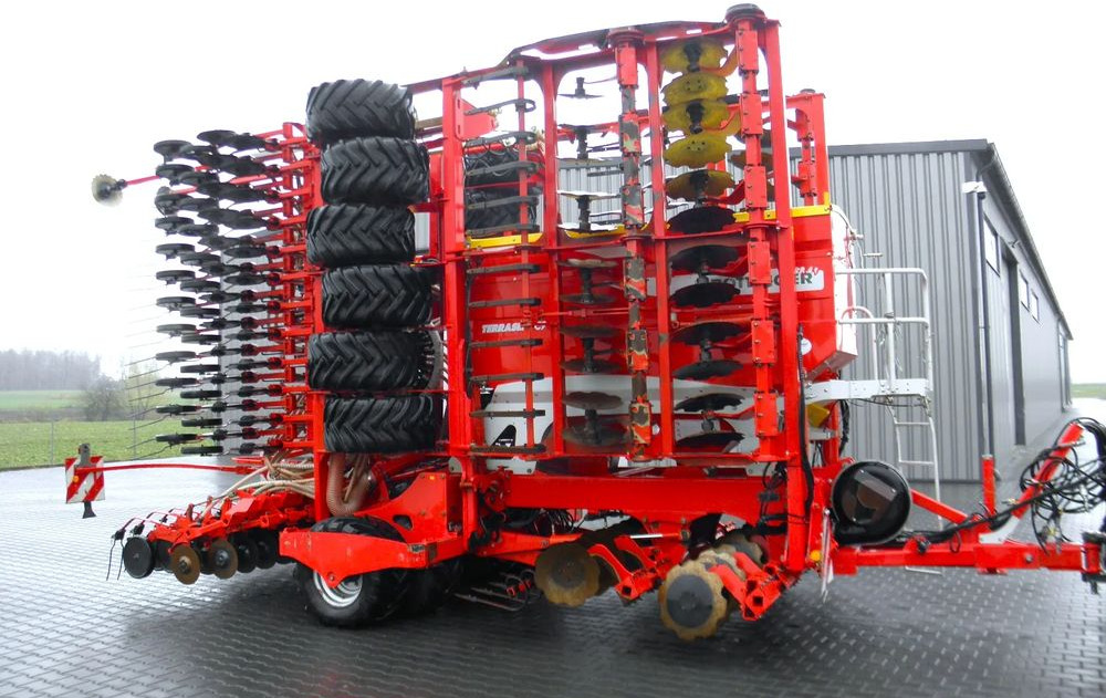 Pottinger Terrasem C9 Artis 2014 Rok, Nowe Elementy Robocze, Nie Malowany, Stan Idealny - Sējmašīna: foto 3 Pottinger Terrasem C9 Artis 2014 Rok, Nowe Elementy Robocze, Nie Malowany, Stan Idealny - Sējmašīna: foto 3