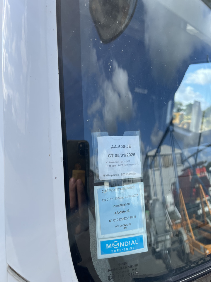 IVECO Eurocargo 120e28 - Kravas automašīna ar slēgto virsbūvi: foto 5 IVECO Eurocargo 120e28 - Kravas automašīna ar slēgto virsbūvi: foto 5