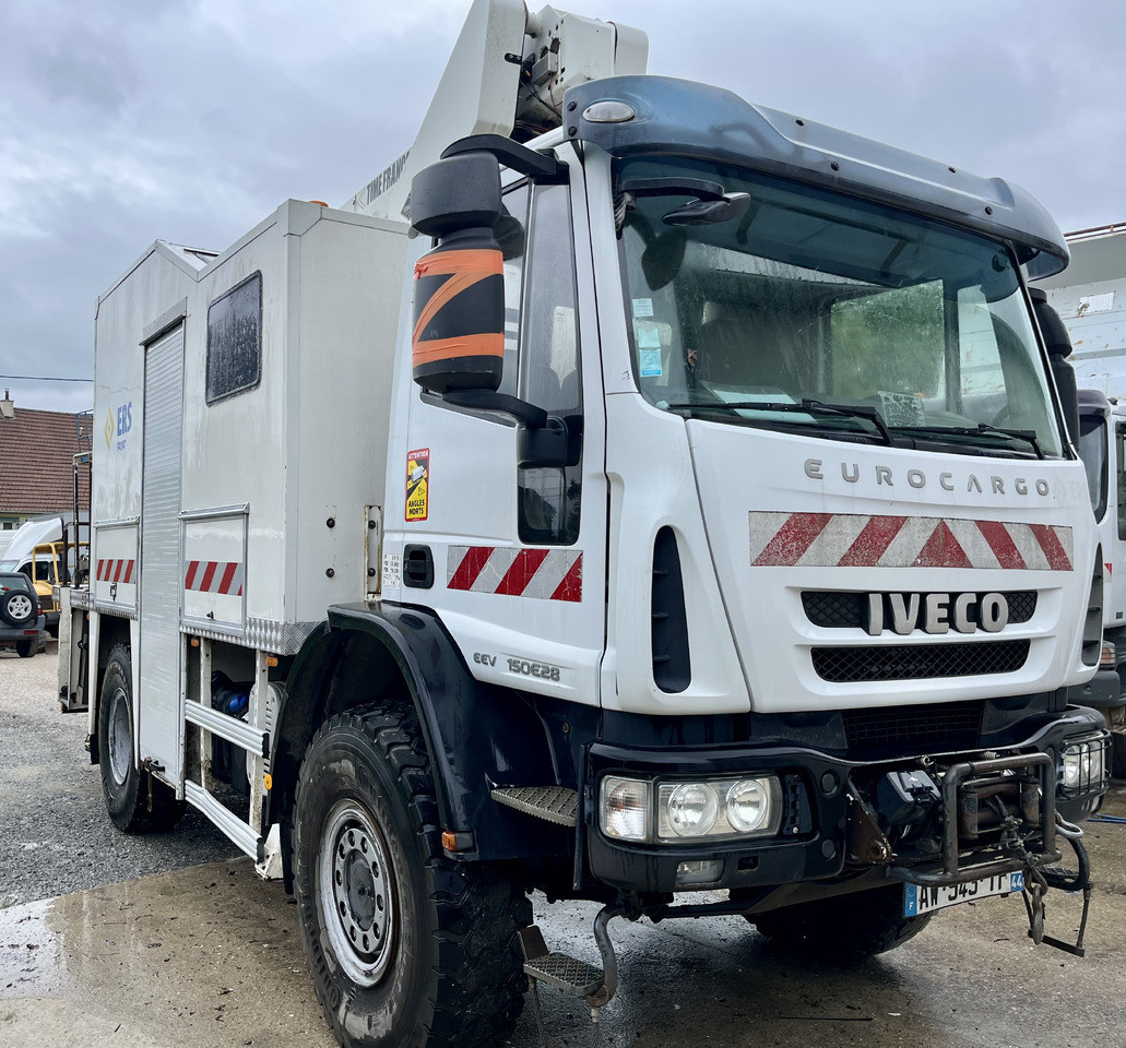 Iveco Eurocargo 150E28 4x4 nacelle Time 16M - Autopacēlājs: foto 3 Iveco Eurocargo 150E28 4x4 nacelle Time 16M - Autopacēlājs: foto 3